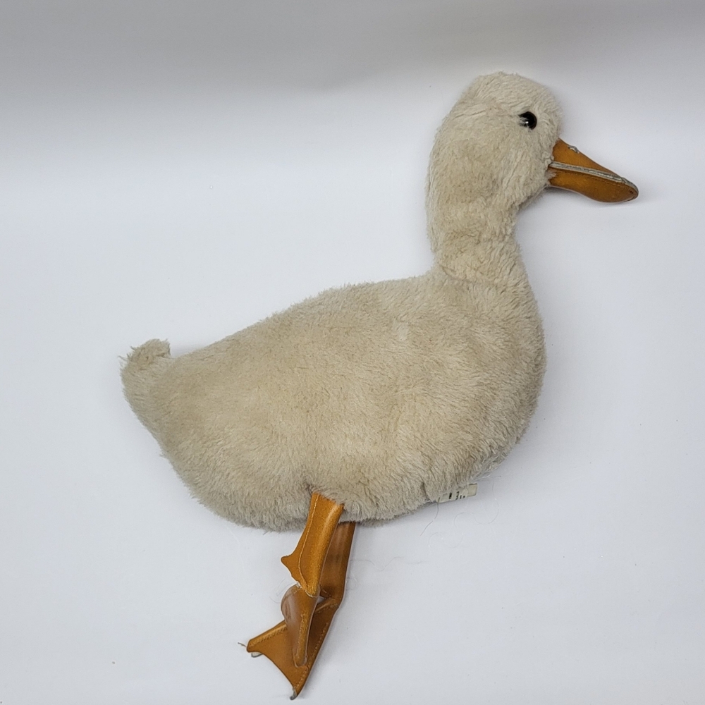 Vintage Velvet Stable Plush Puppet Duck Goose Leather Bill 1982